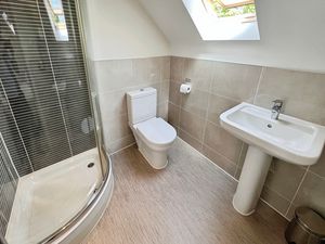 En suite- click for photo gallery